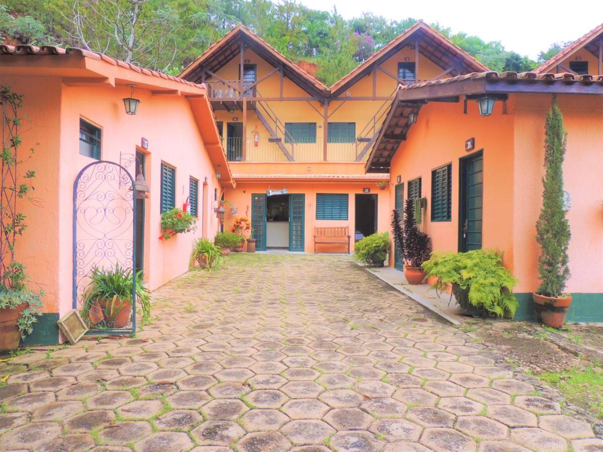 Pousada Villa Tres Serra Negra  Exterior foto